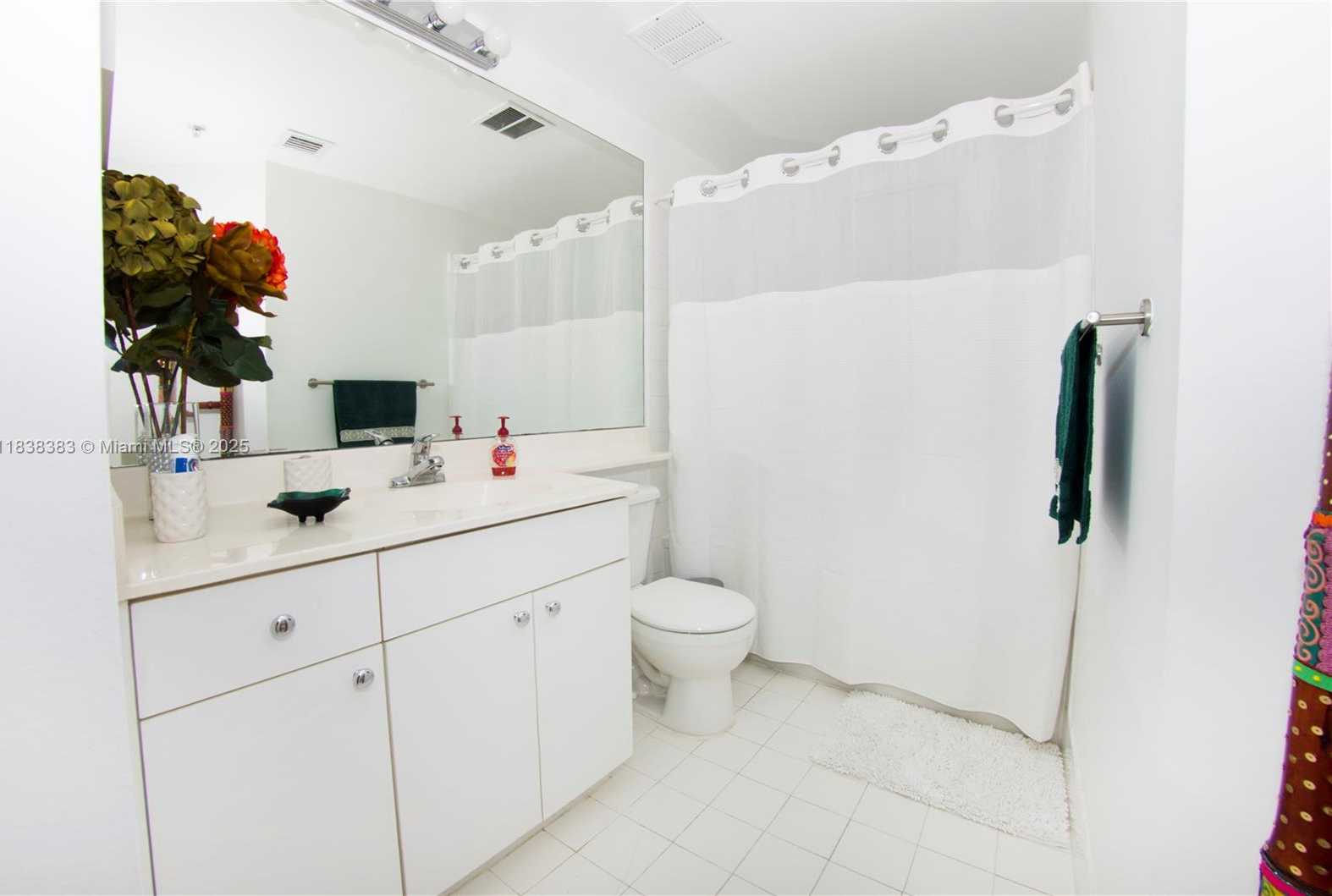 Small Image of 17145 NORTH BAY RD #4402, Sunny Isles Beach Number 22