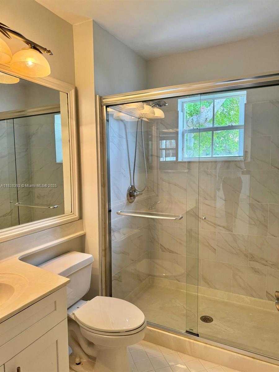 Small Image of 794 LAKE BLVD #794, Weston Number 12