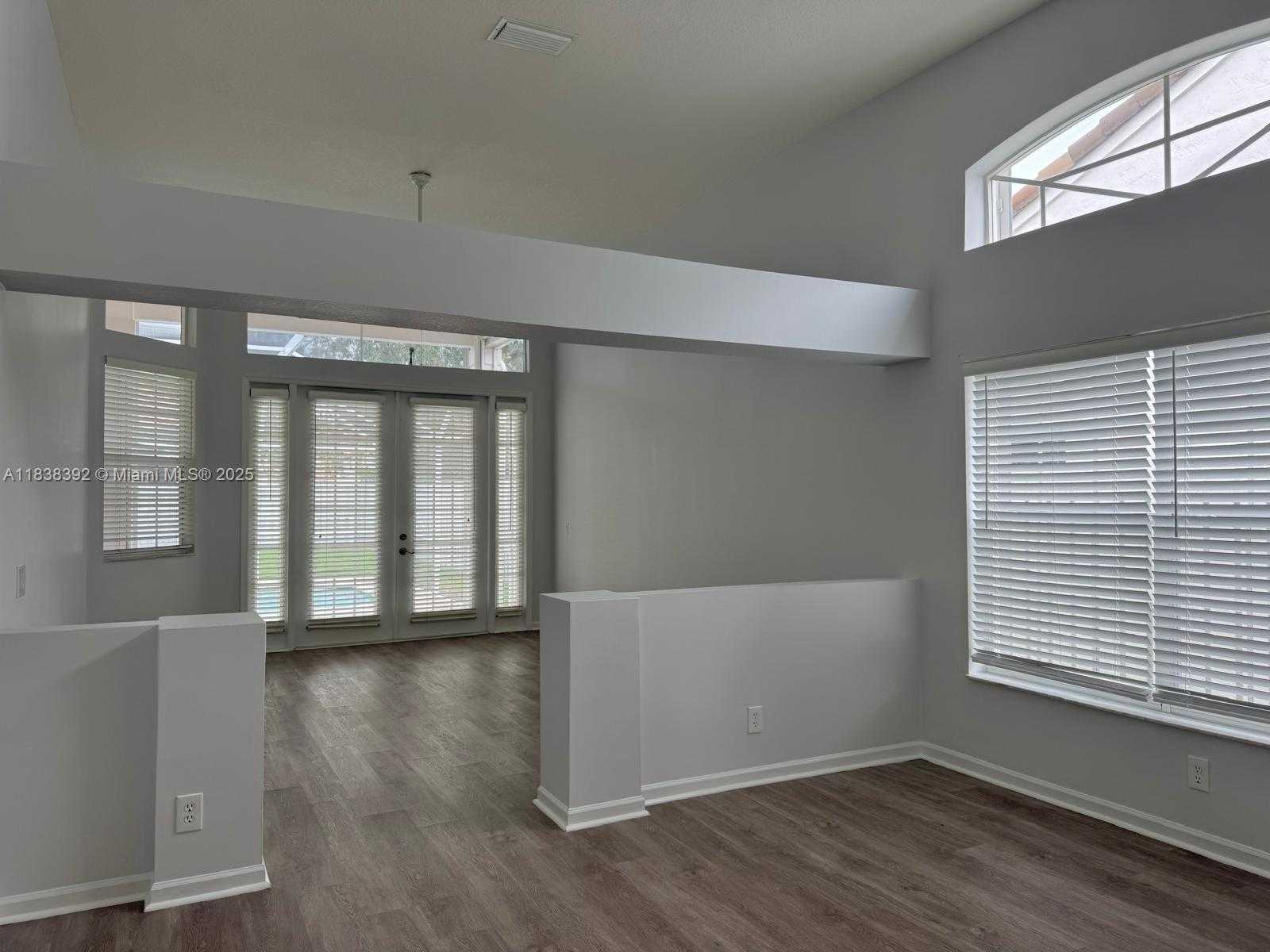 Small Image of 794 LAKE BLVD #794, Weston Number 7