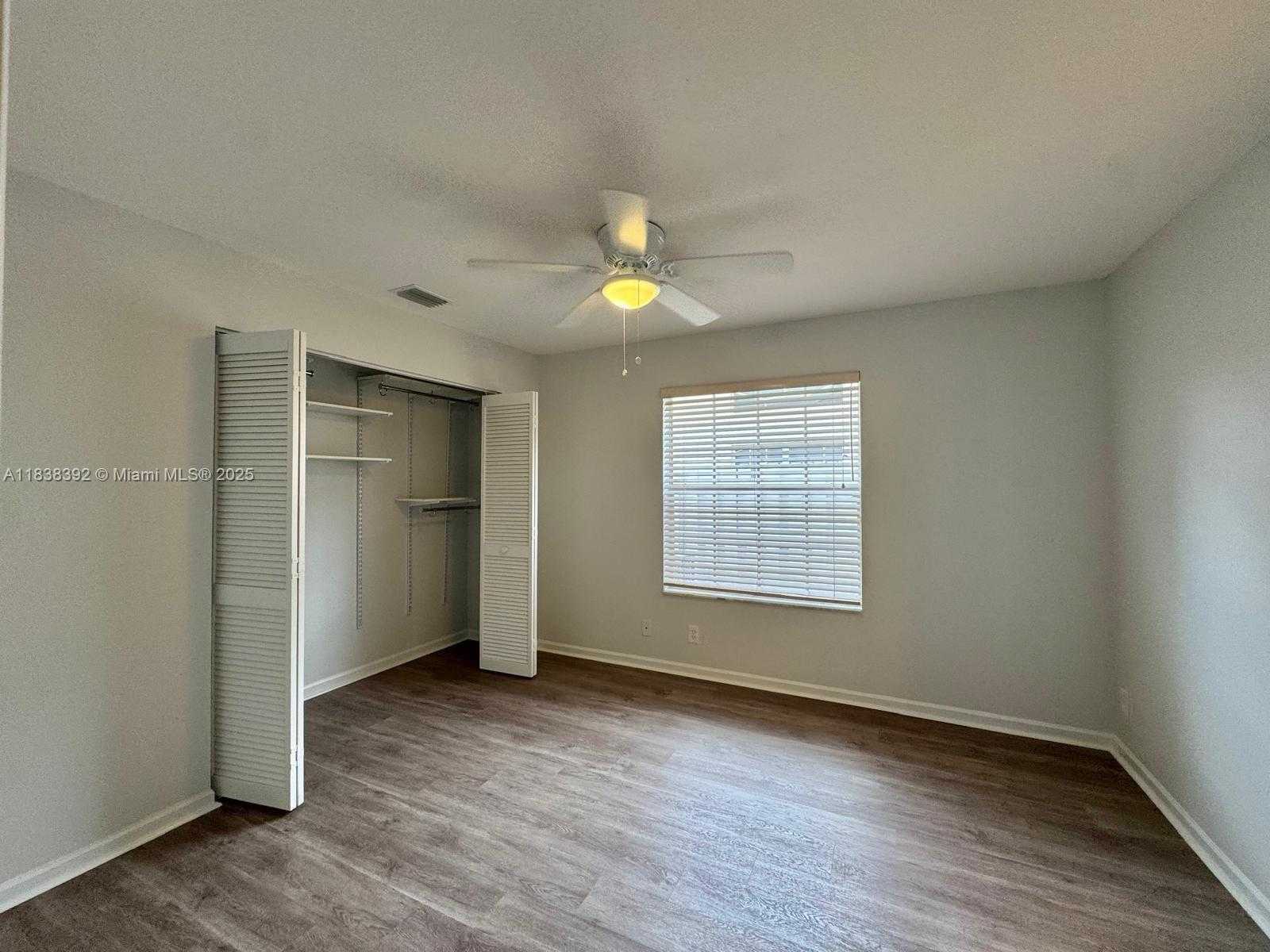 Small Image of 794 LAKE BLVD #794, Weston Number 9