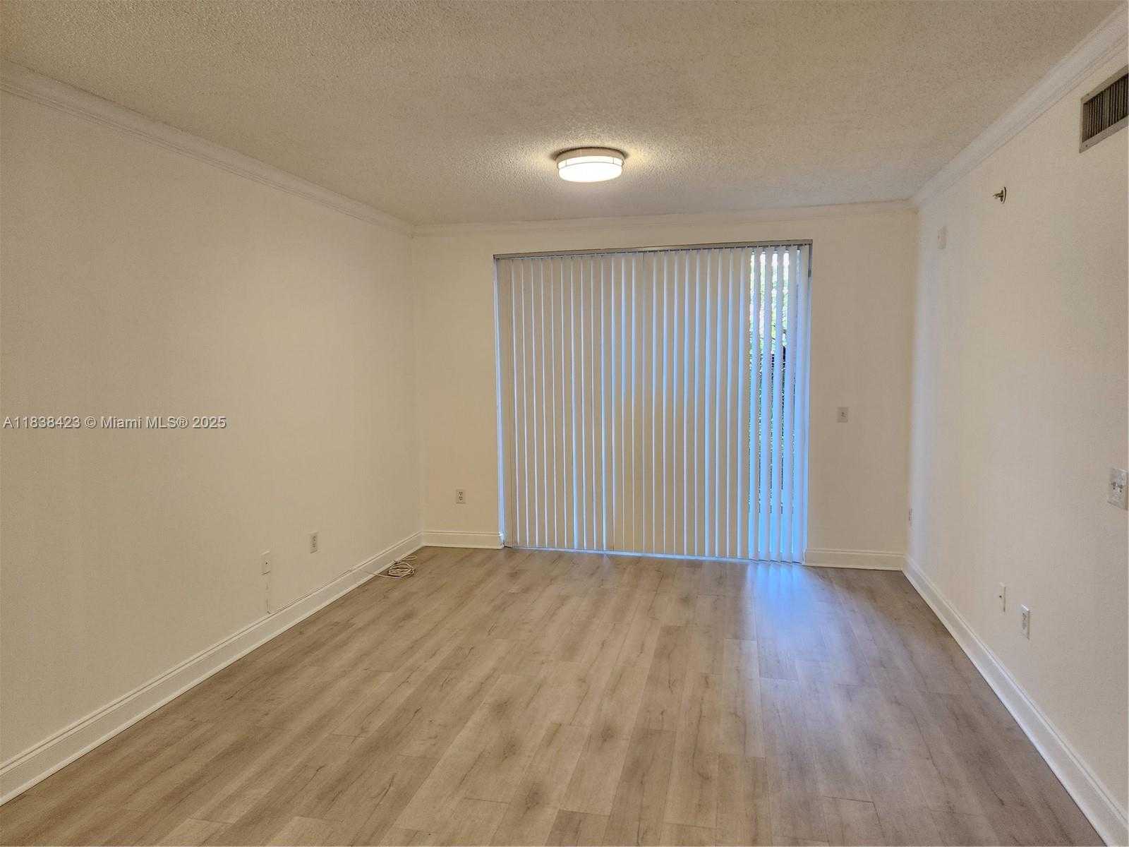 Small Image of 17125 NORTH BAY RD #3101, Sunny Isles Beach Number 12