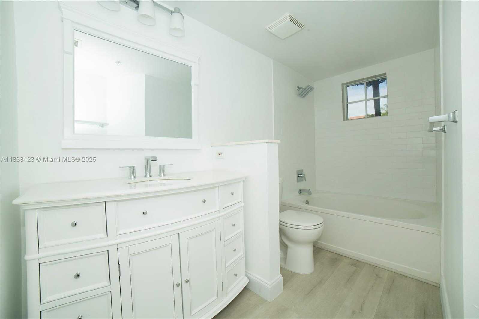 Small Image of 17125 NORTH BAY RD #3101, Sunny Isles Beach Number 15