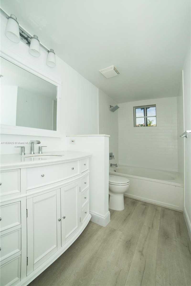 Small Image of 17125 NORTH BAY RD #3101, Sunny Isles Beach Number 17