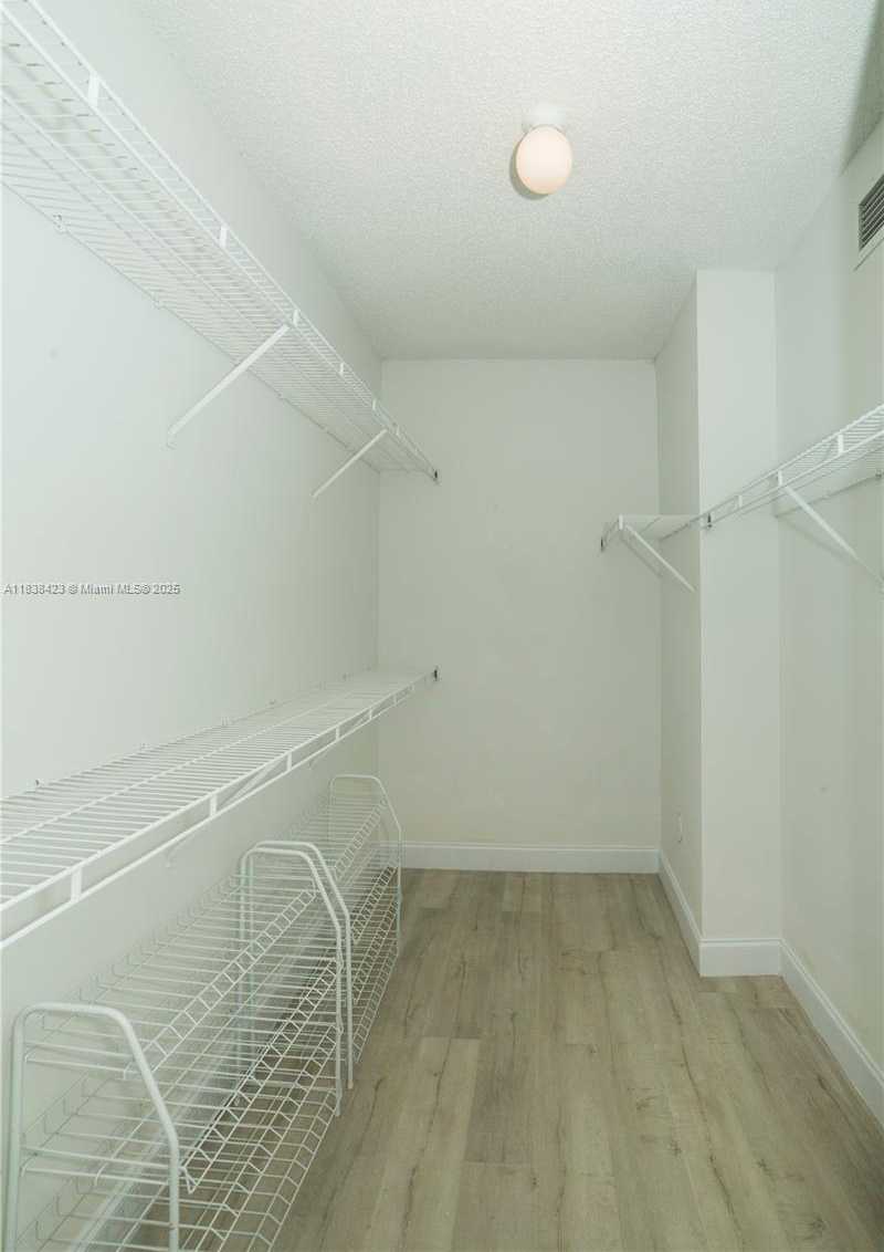 Small Image of 17125 NORTH BAY RD #3101, Sunny Isles Beach Number 22