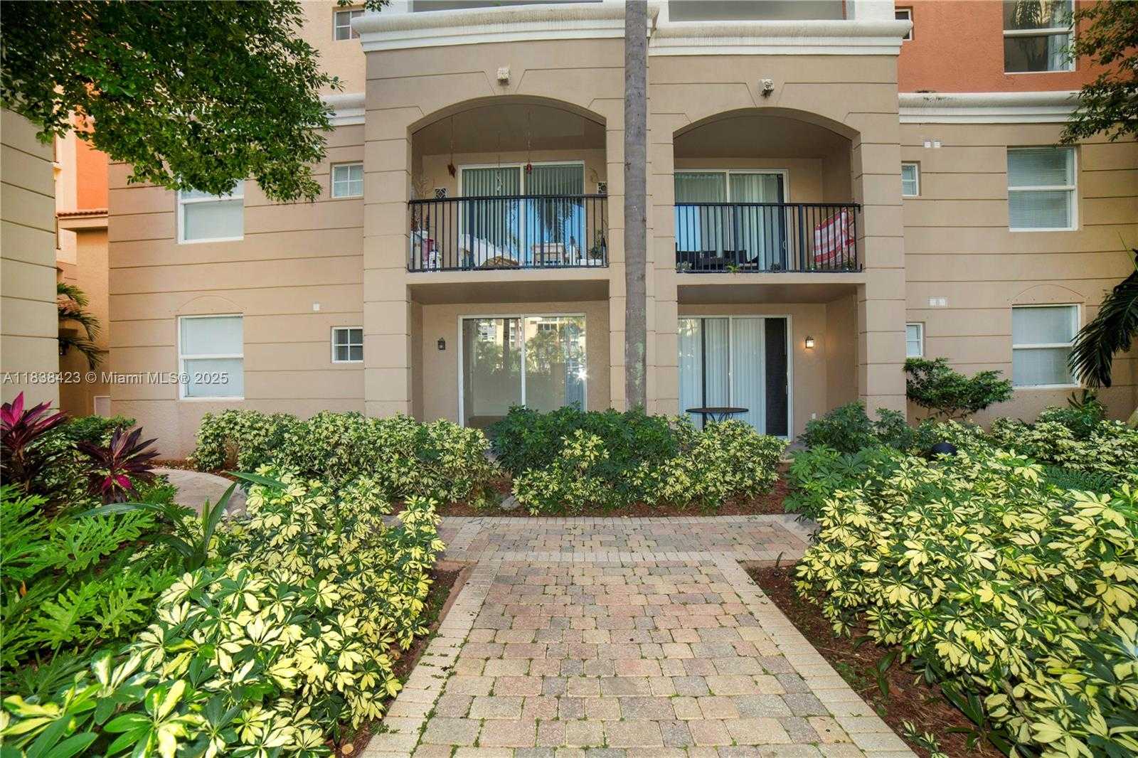 Small Image of 17125 NORTH BAY RD #3101, Sunny Isles Beach Number 26
