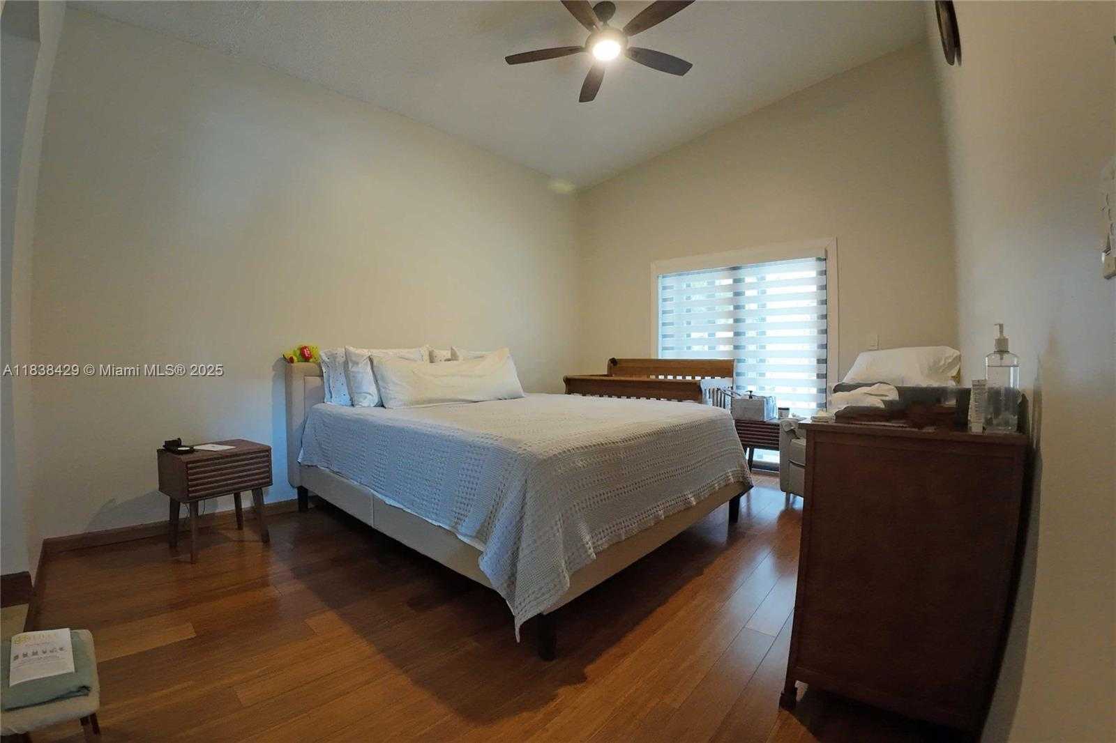 Small Image of 14721 SOUTH WEST 113TH LN #14721, Miami Number 13