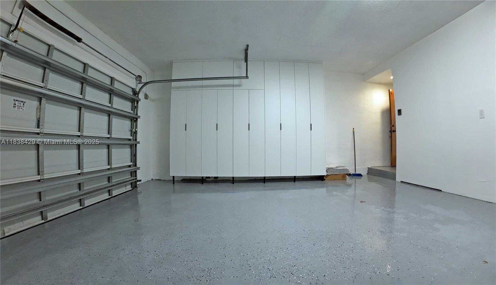 Small Image of 14721 SOUTH WEST 113TH LN #14721, Miami Number 21