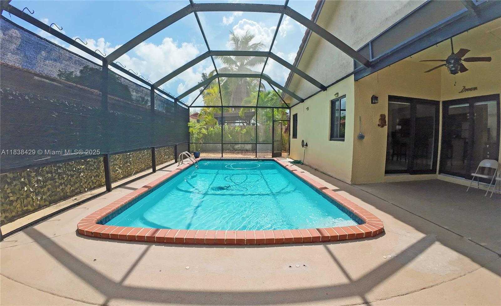 Small Image of 14721 SOUTH WEST 113TH LN #14721, Miami Number 4