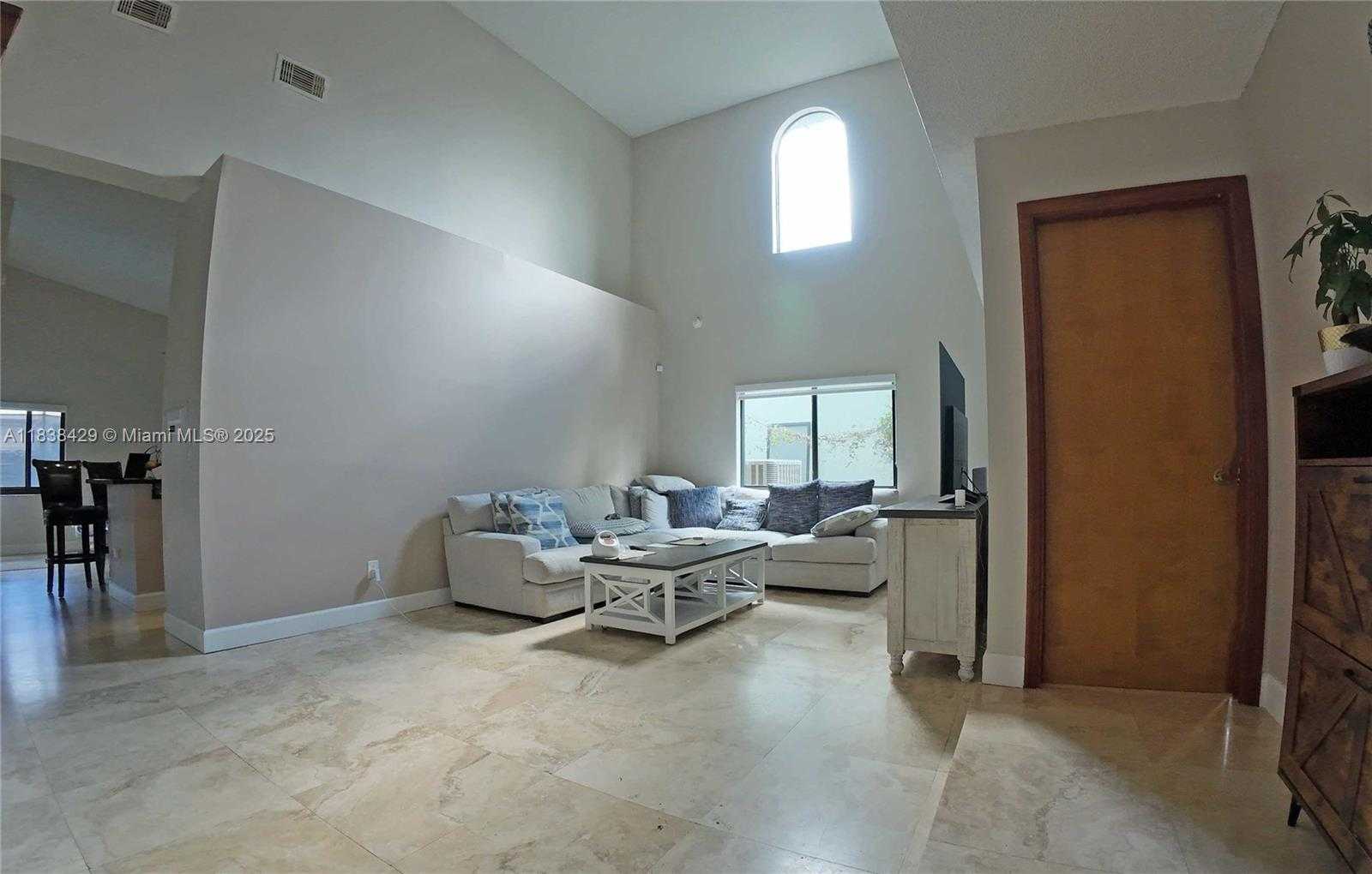 Small Image of 14721 SOUTH WEST 113TH LN #14721, Miami Number 6