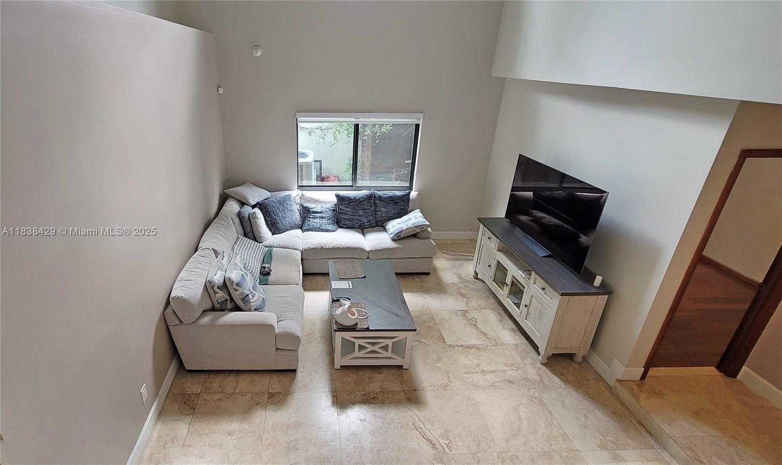 Small Image of 14721 SOUTH WEST 113TH LN #14721, Miami Number 8