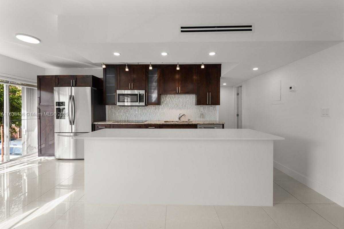 Small Image of 9370 WEST FLAGLER ST #208B, Miami Number 3