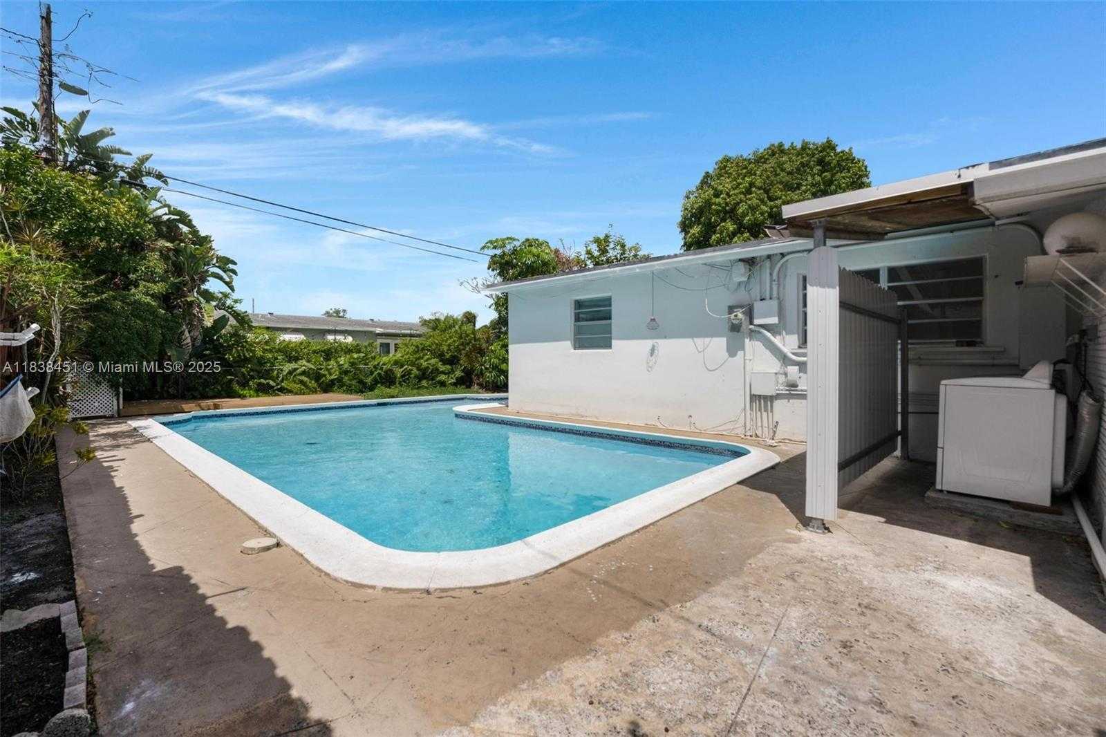 Small Image of 700 SOUTH WEST 67TH AVE #A, Pembroke Pines Number 24
