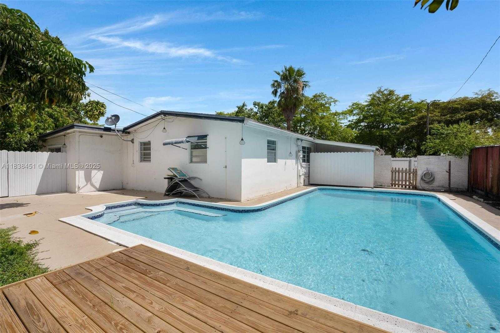 Small Image of 700 SOUTH WEST 67TH AVE #A, Pembroke Pines Number 26