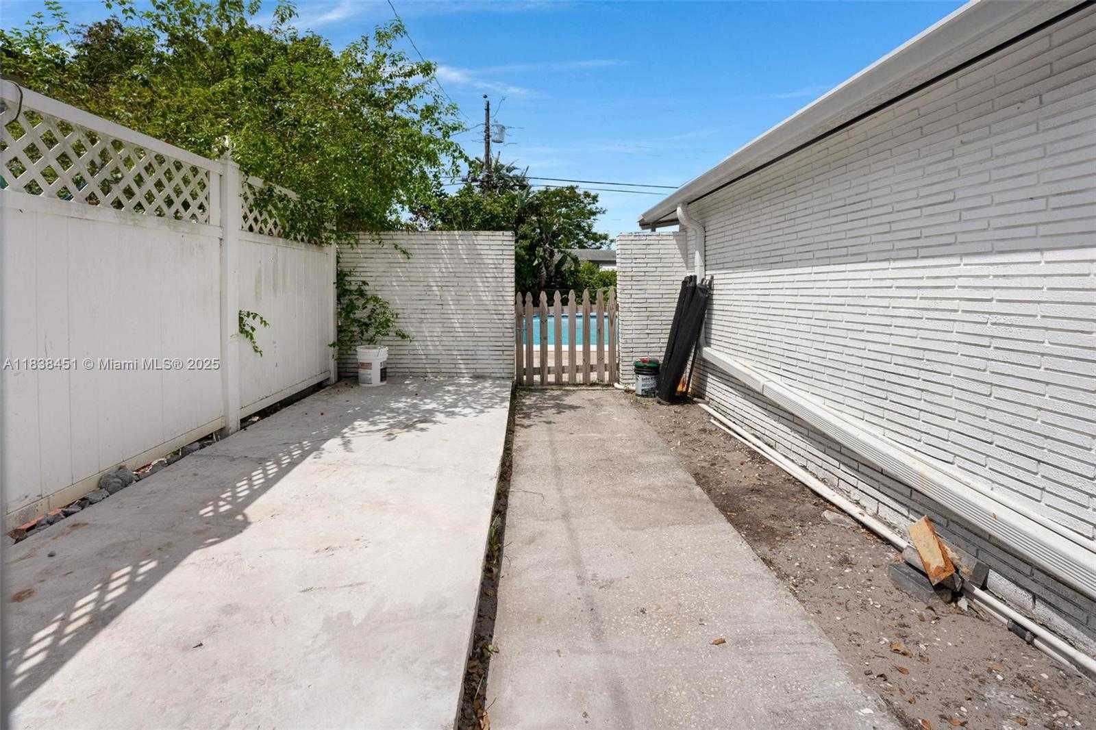 Small Image of 700 SOUTH WEST 67TH AVE #A, Pembroke Pines Number 29