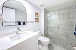 Small Image of 350 GRAPETREE DR #405, Key Biscayne Number 34