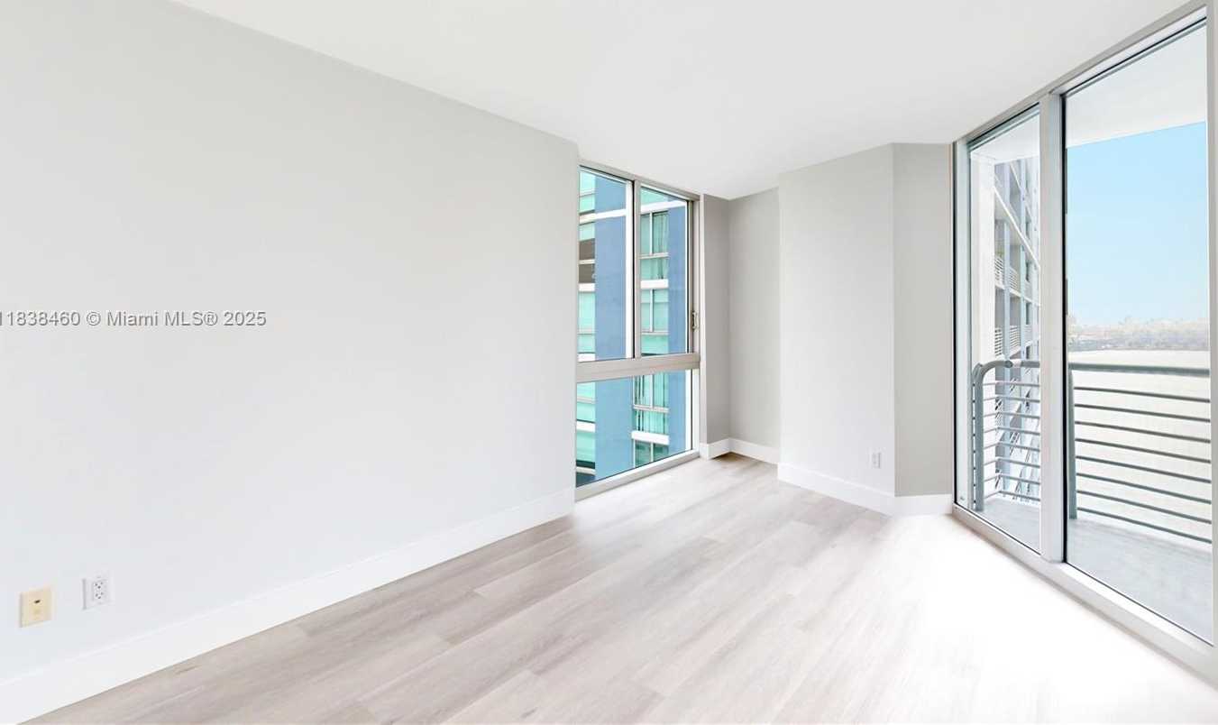 Small Image of 325 SOUTH BISCAYNE BLVD #2226, Miami Number 16