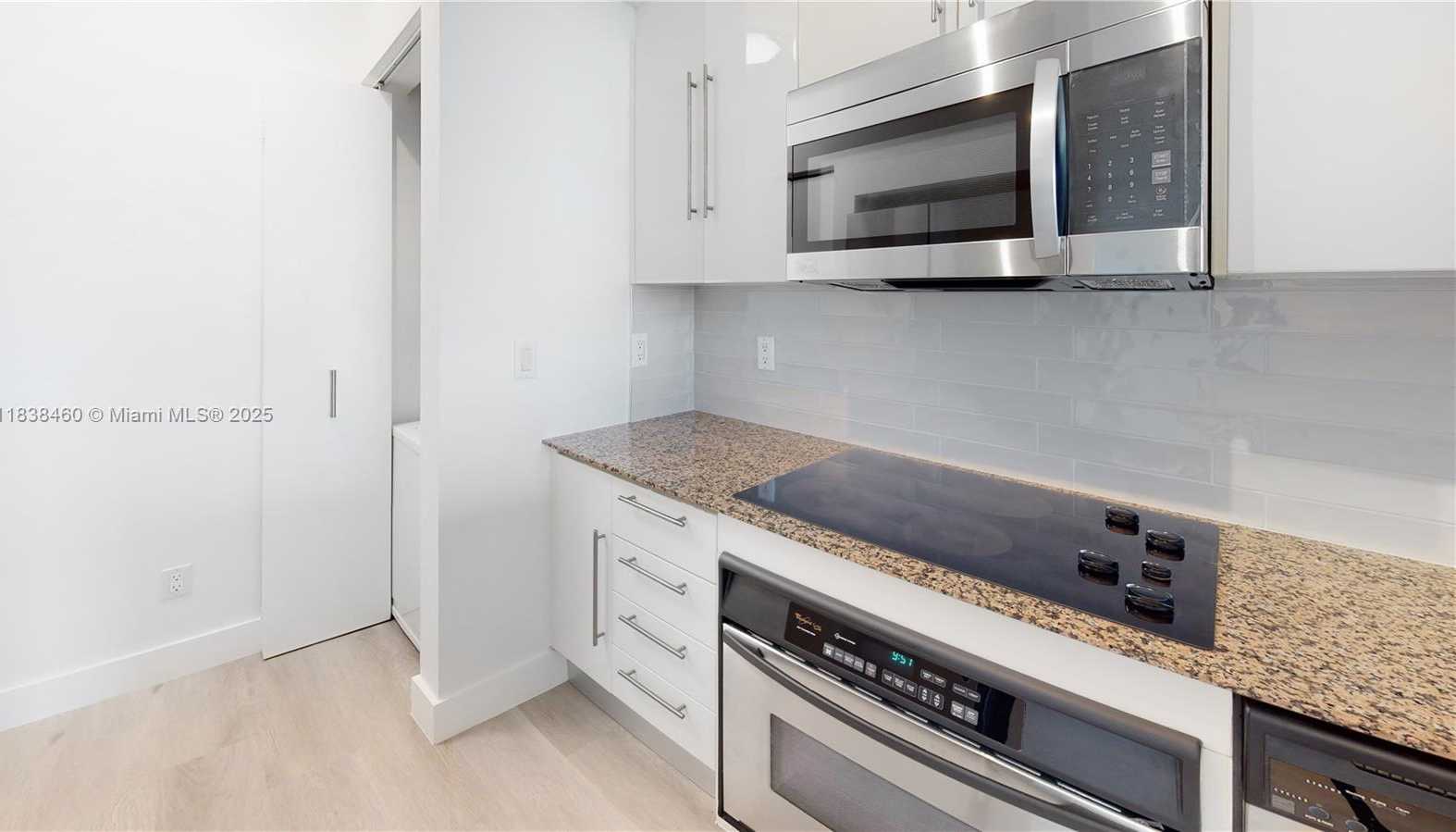 Small Image of 325 SOUTH BISCAYNE BLVD #2226, Miami Number 7