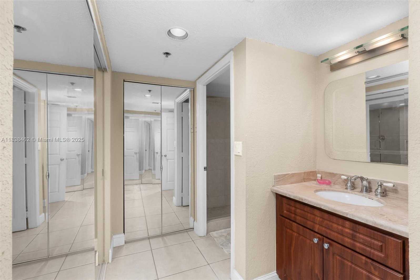 Small Image of 20505 EAST COUNTRY CLUB DR #PH-38, Aventura Number 23