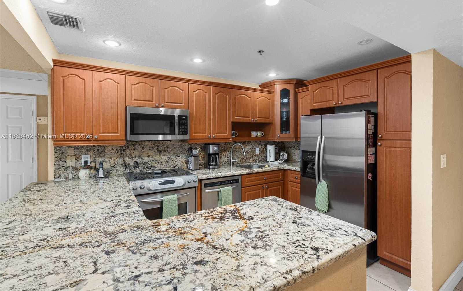 Small Image of 20505 EAST COUNTRY CLUB DR #PH-38, Aventura Number 5
