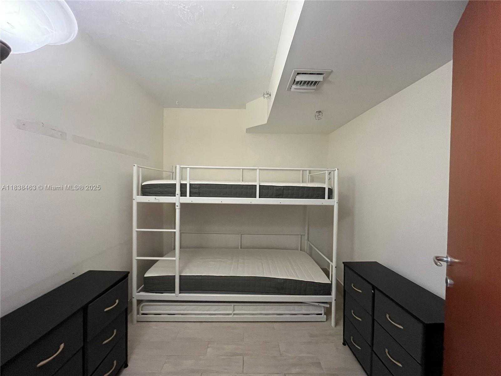 Small Image of 9499 COLLINS AVE #307, Surfside Number 15
