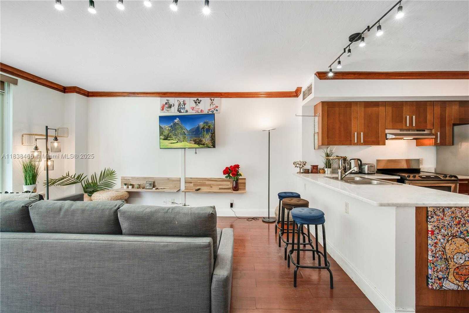 Small Image of 9499 COLLINS AVE #1005, Surfside Number 11