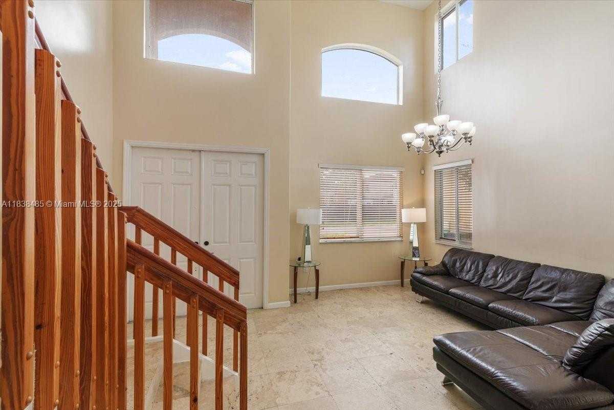 Small Image of 5776 SOUTH WEST 166TH CT, Miami Number 10