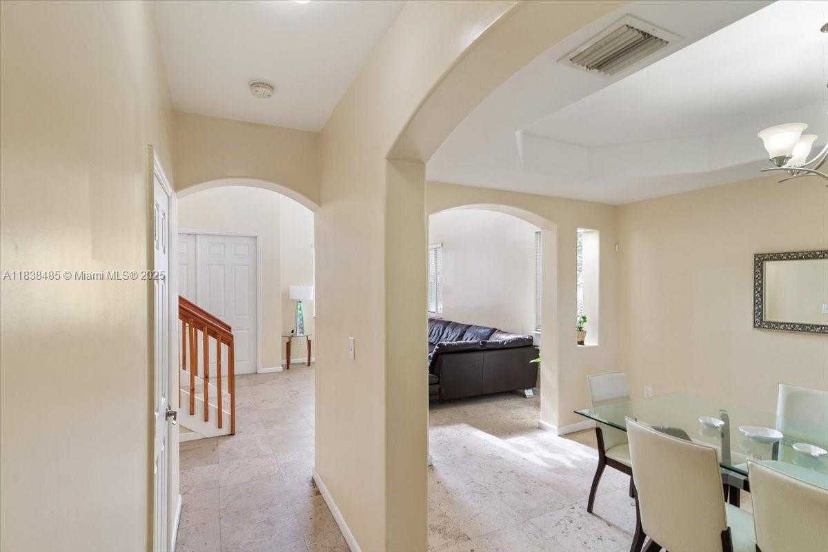 Small Image of 5776 SOUTH WEST 166TH CT, Miami Number 13