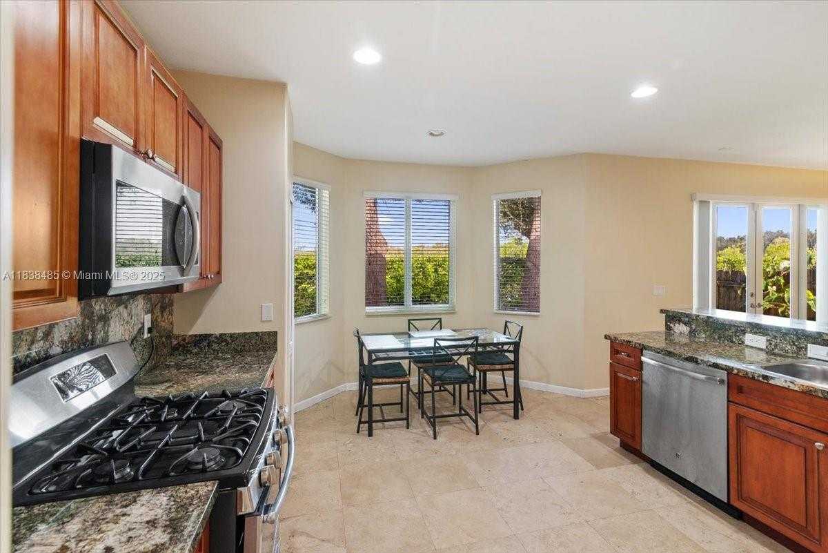 Small Image of 5776 SOUTH WEST 166TH CT, Miami Number 14