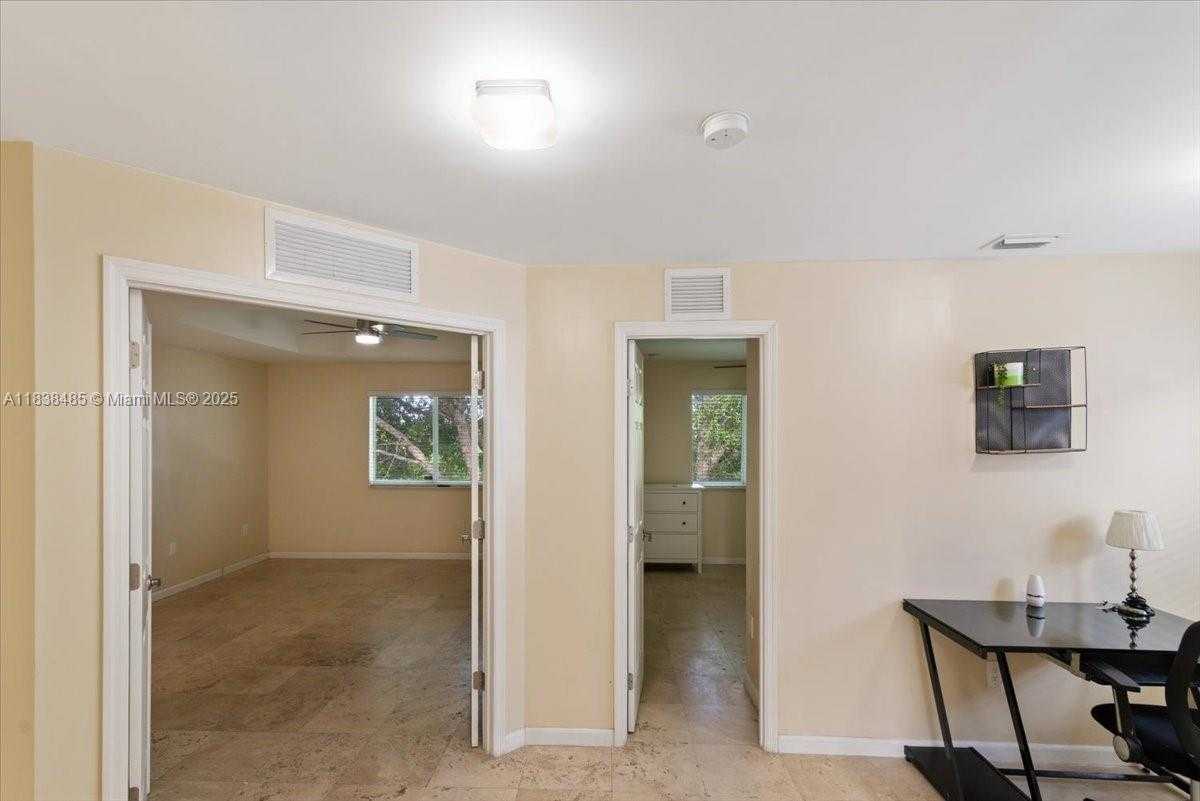 Small Image of 5776 SOUTH WEST 166TH CT, Miami Number 24