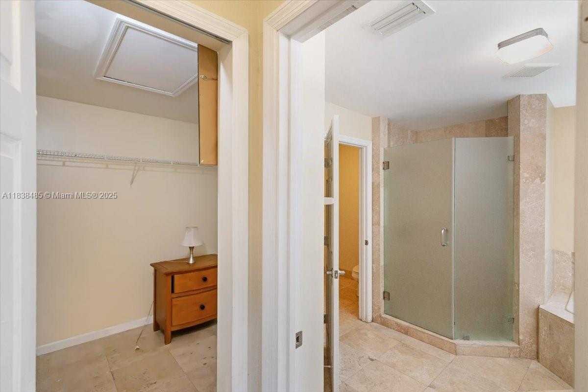 Small Image of 5776 SOUTH WEST 166TH CT, Miami Number 28