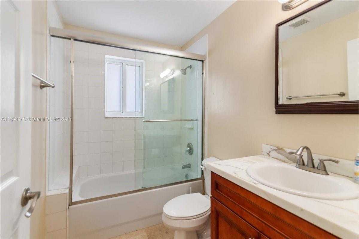 Small Image of 5776 SOUTH WEST 166TH CT, Miami Number 35