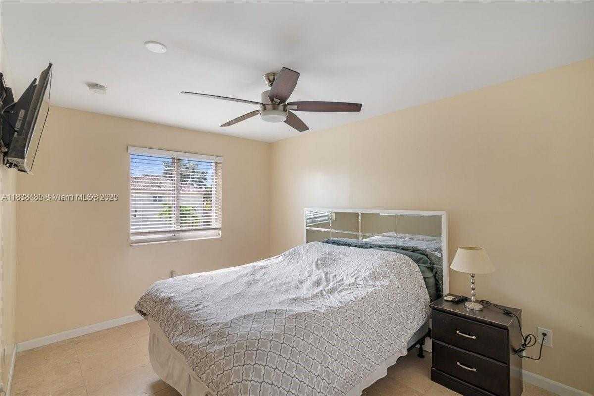 Small Image of 5776 SOUTH WEST 166TH CT, Miami Number 36