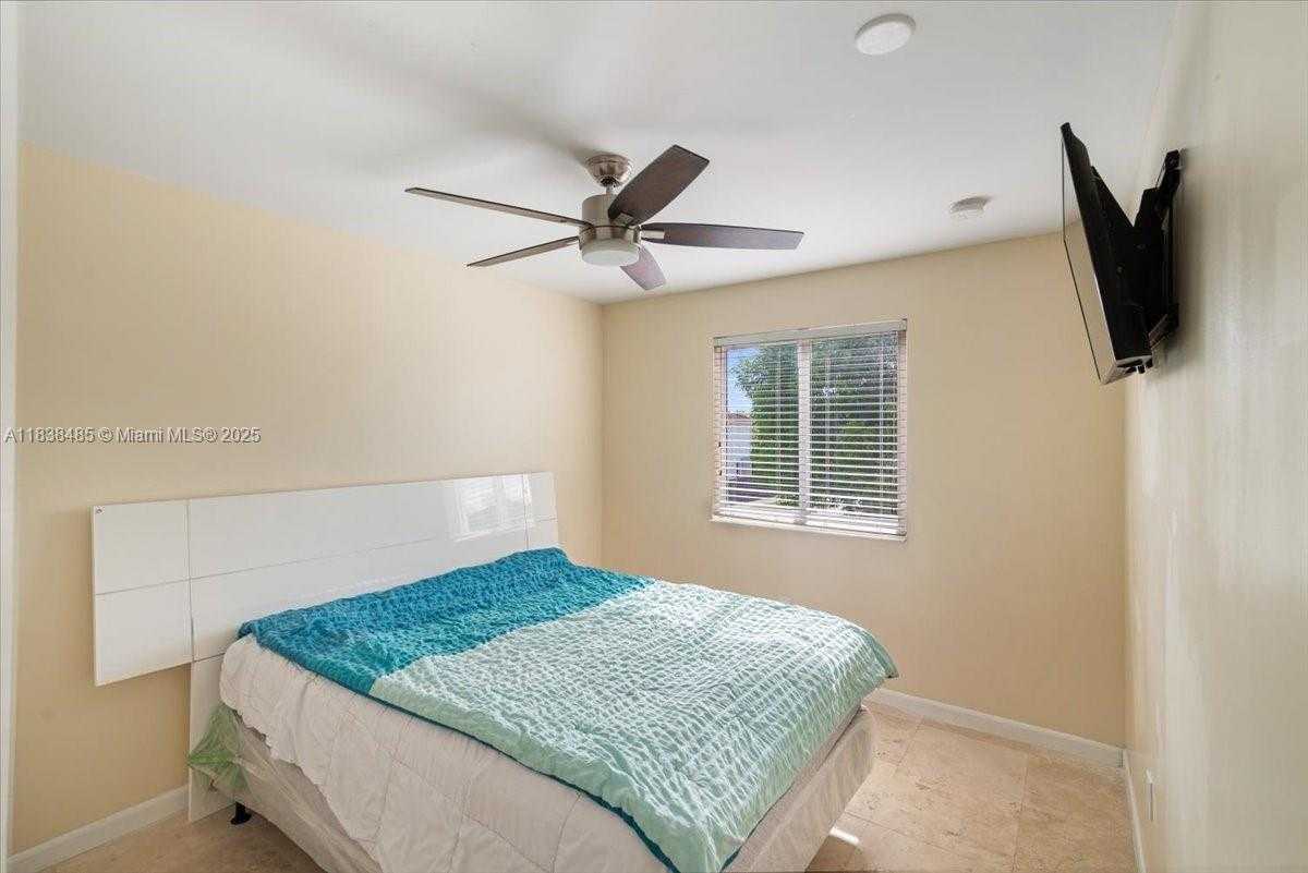 Small Image of 5776 SOUTH WEST 166TH CT, Miami Number 37