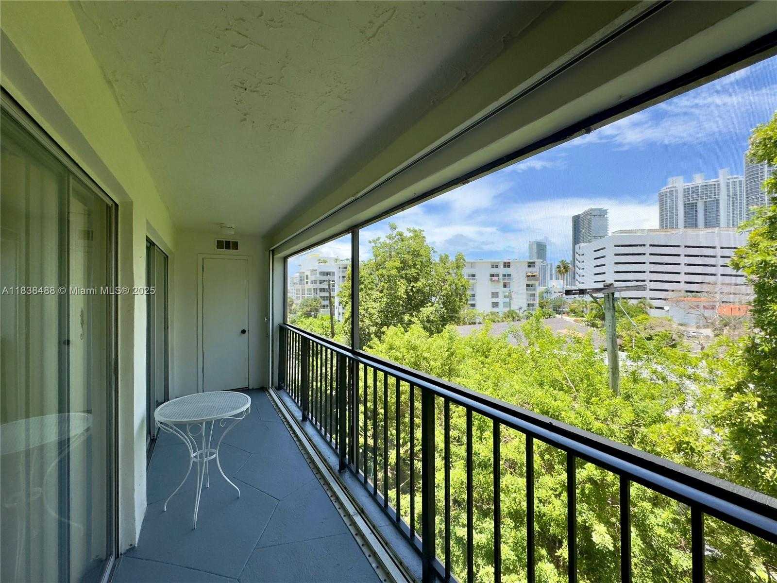 Small Image of 201 178TH DR #437, Sunny Isles Beach Number 14