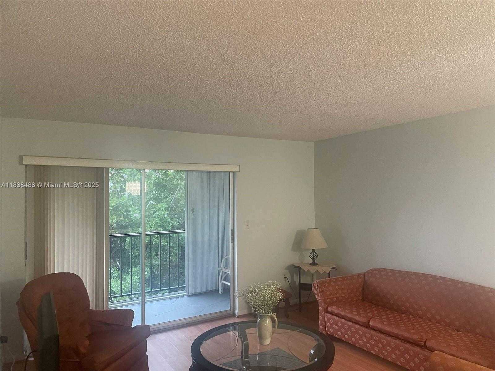 Small Image of 201 178TH DR #437, Sunny Isles Beach Number 3