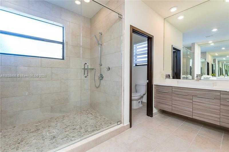 Small Image of 8853 NORTH WEST 155TH TER #8853, Miami Lakes Number 13