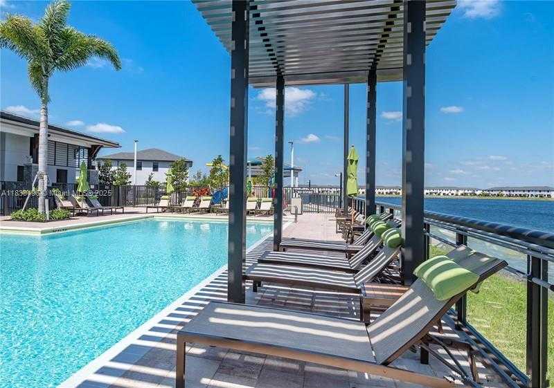 Small Image of 8853 NORTH WEST 155TH TER #8853, Miami Lakes Number 21