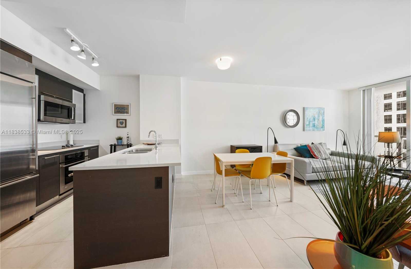 Small Image of 55 SOUTH EAST 6TH ST #1708, Miami Number 3