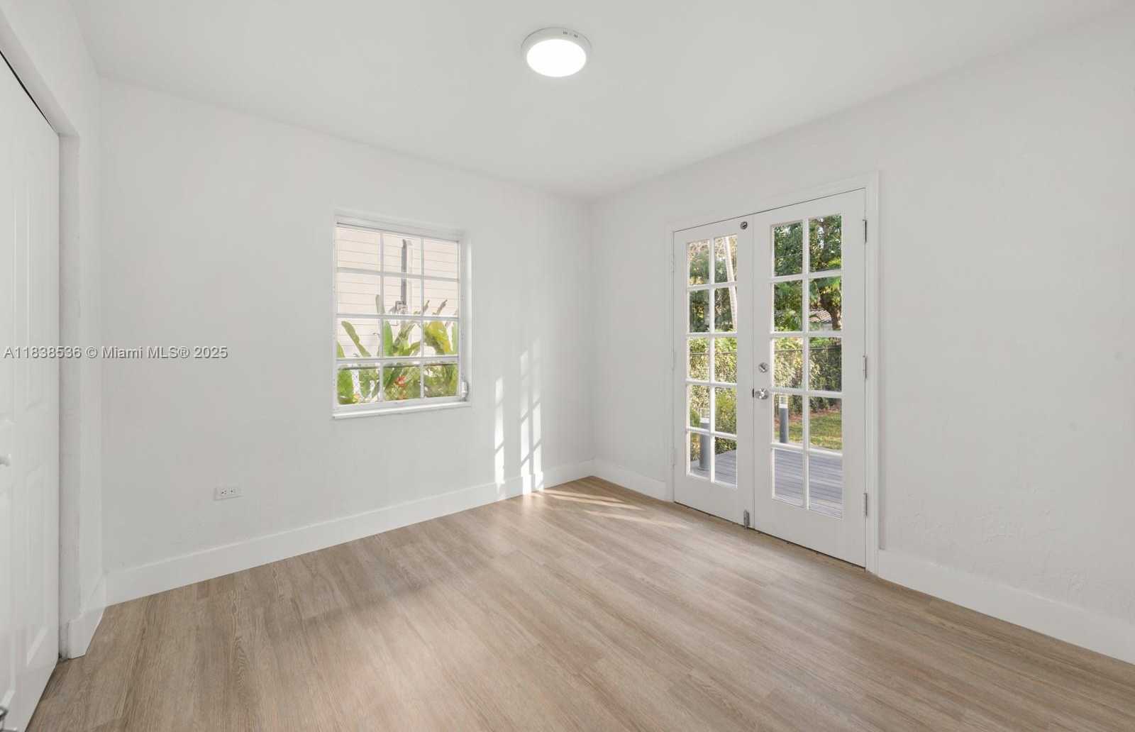 Small Image of 4080 HARDIE AVE, Miami Number 13
