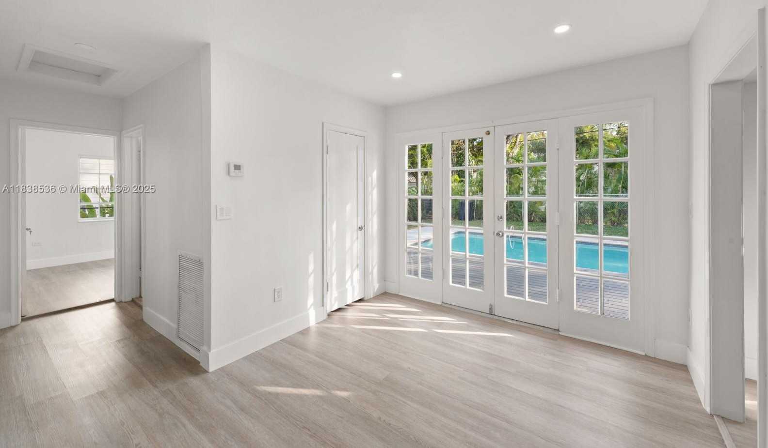 Small Image of 4080 HARDIE AVE, Miami Number 16