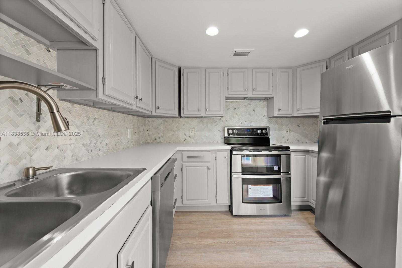 Small Image of 4080 HARDIE AVE, Miami Number 18