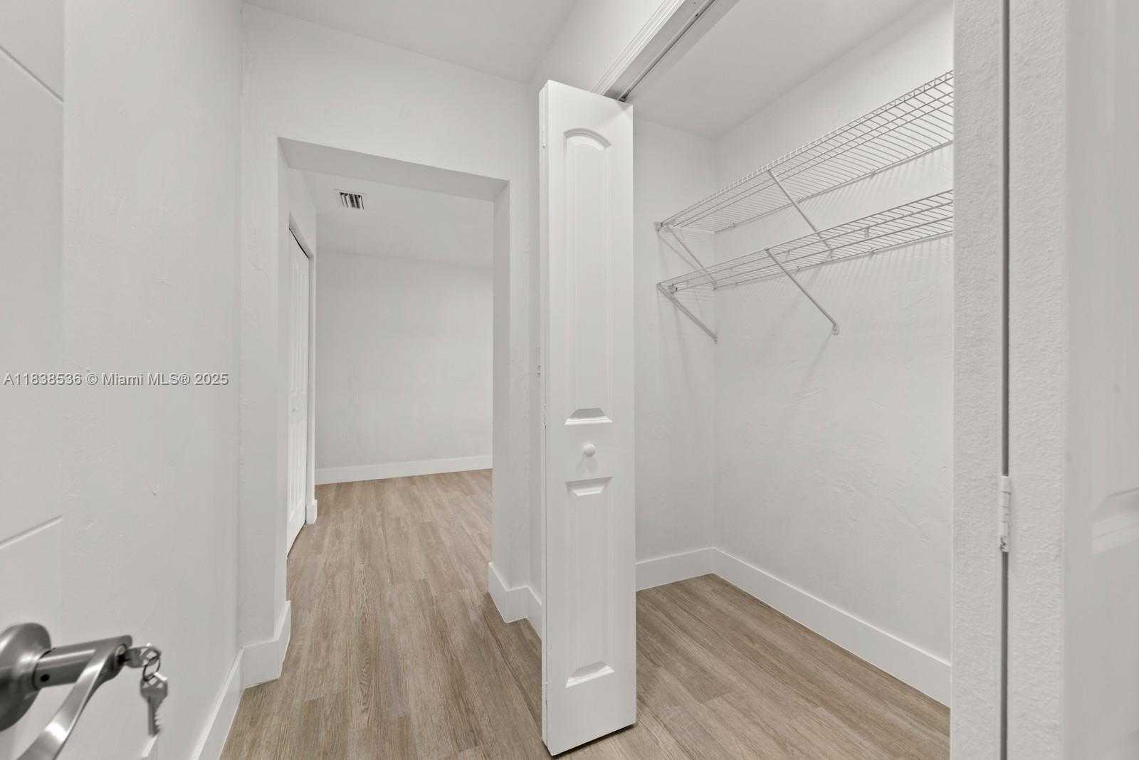 Small Image of 4080 HARDIE AVE, Miami Number 19
