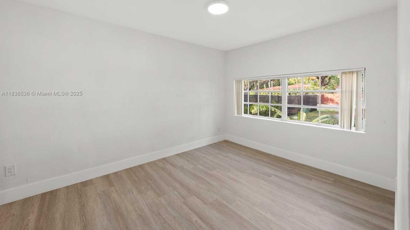 Small Image of 4080 HARDIE AVE, Miami Number 20