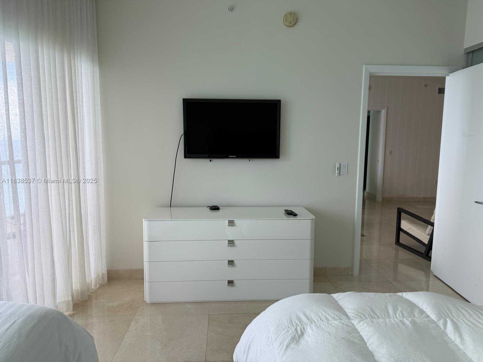 Small Image of 17121 COLLINS AVE #3506, Sunny Isles Beach Number 19
