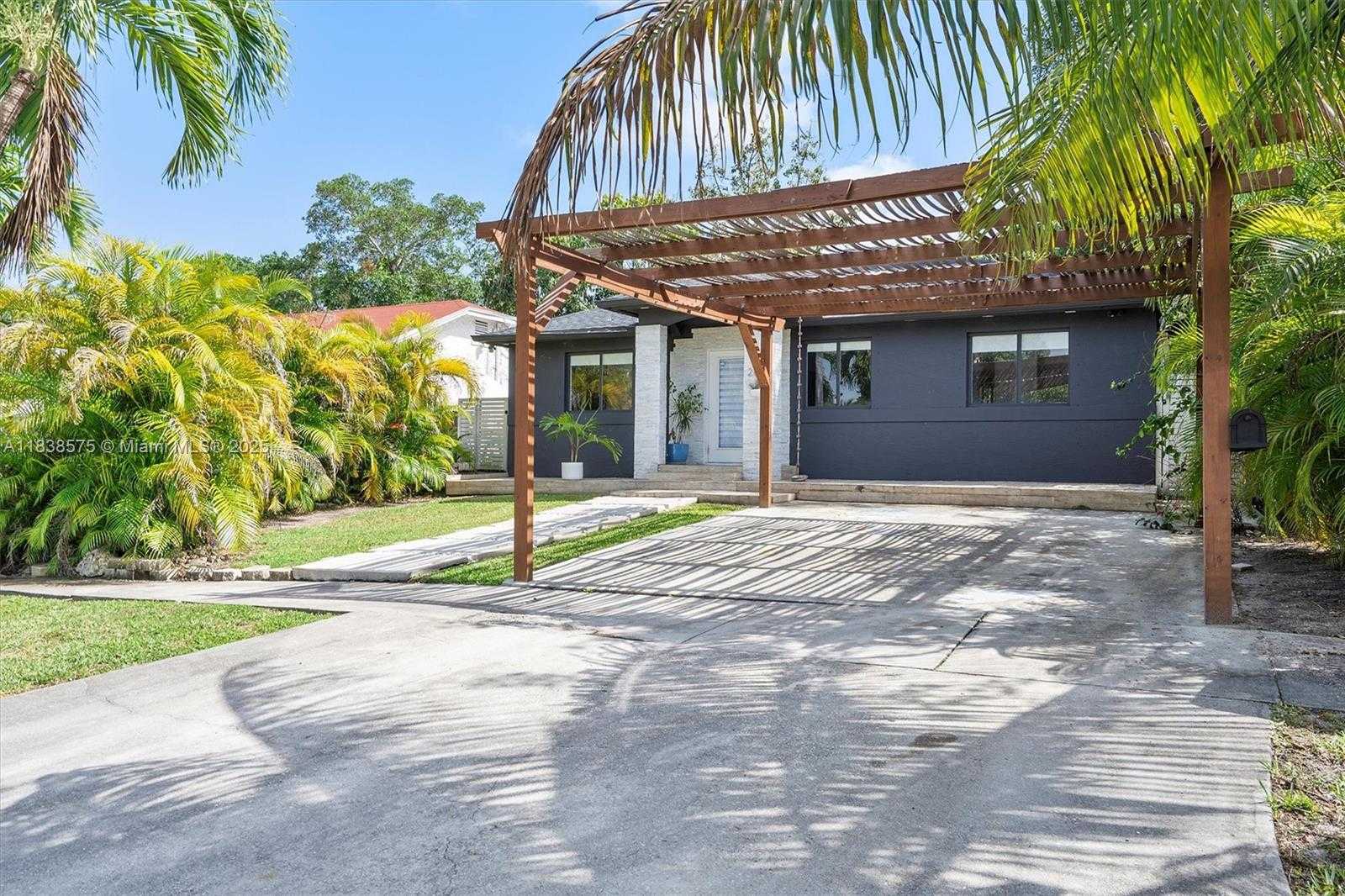 Small Image of 266 NORTH EAST 117TH ST, Miami Number 2