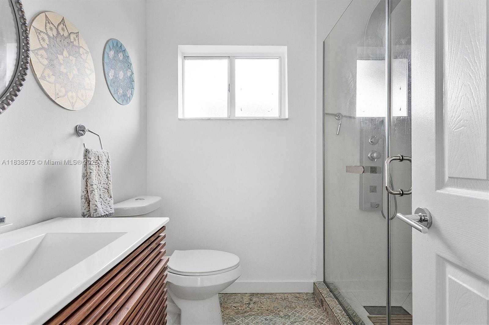 Small Image of 266 NORTH EAST 117TH ST, Miami Number 25
