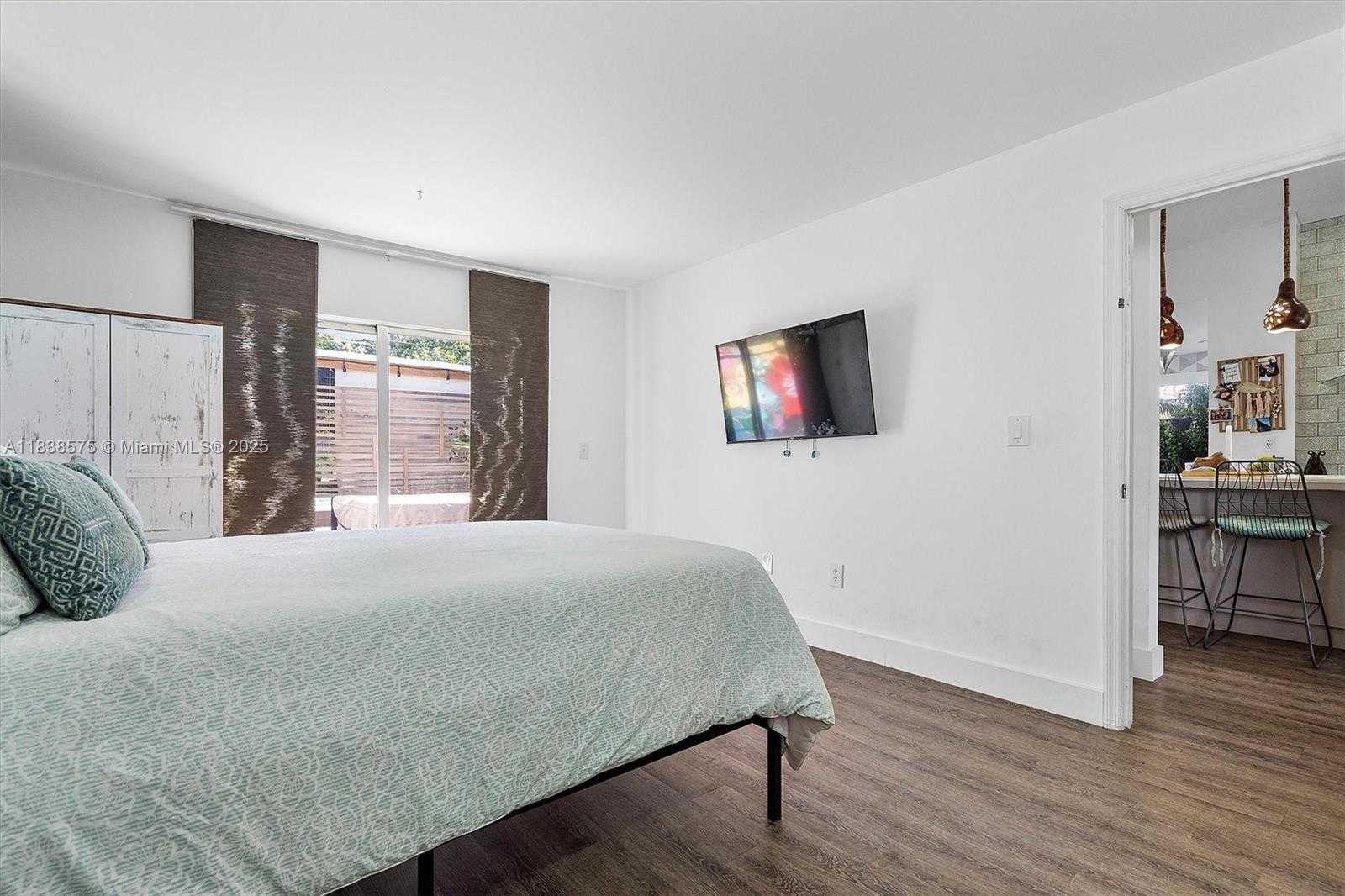 Small Image of 266 NORTH EAST 117TH ST, Miami Number 30