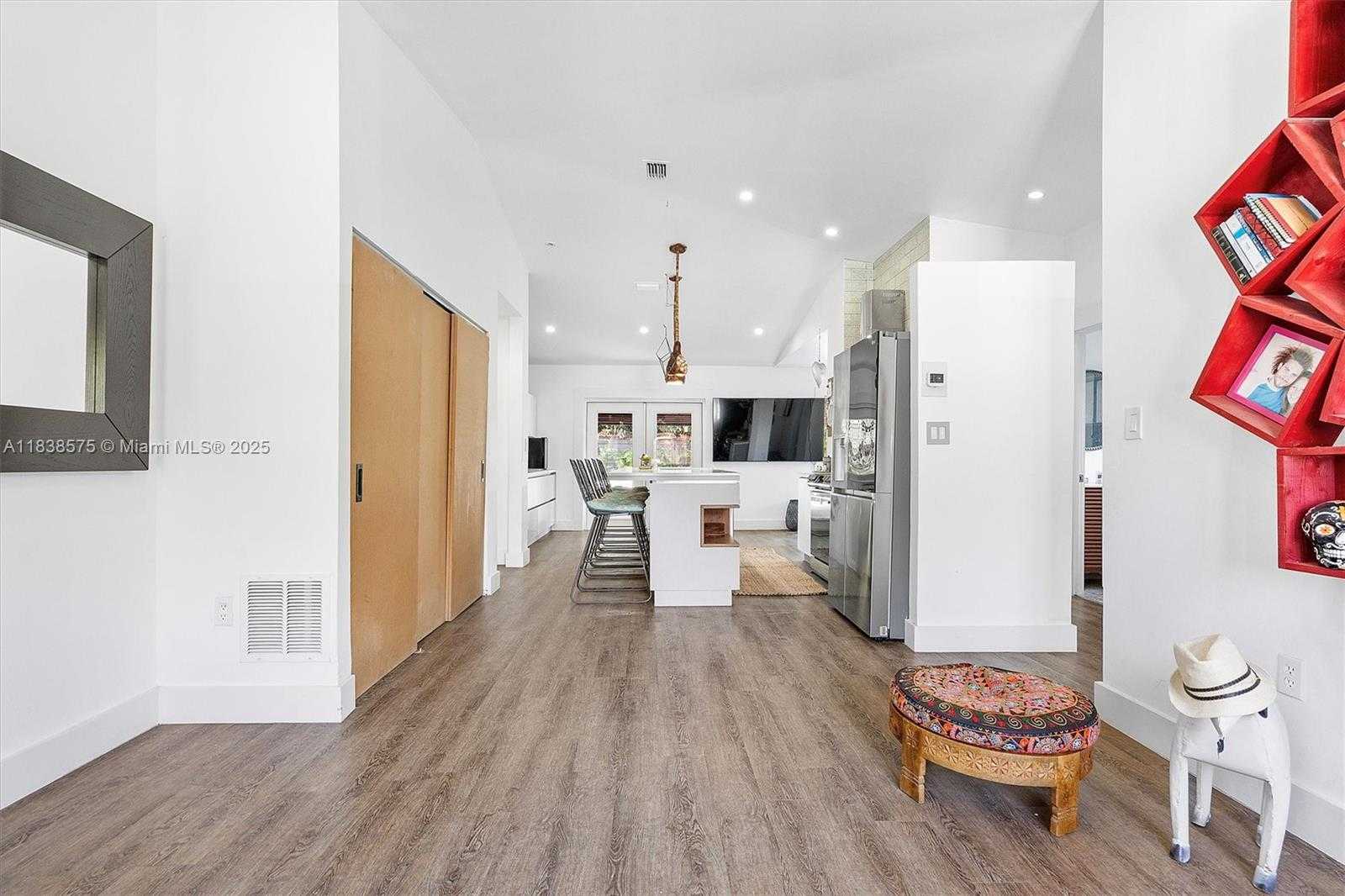 Small Image of 266 NORTH EAST 117TH ST, Miami Number 8