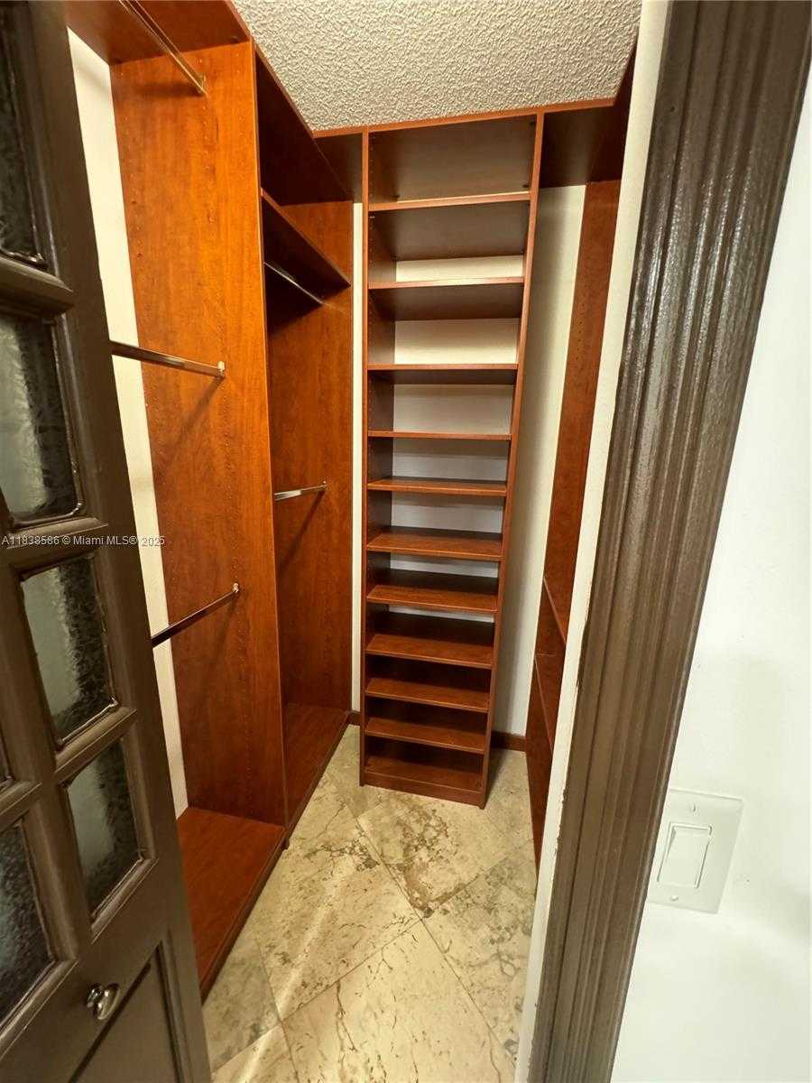 Small Image of 520 BRICKELL KEY DR #A712, Miami Number 12