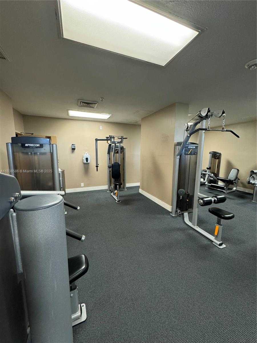 Small Image of 520 BRICKELL KEY DR #A712, Miami Number 18